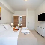 Sunhall Maisonette Apartmán