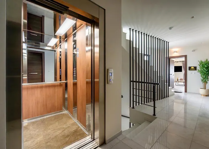 Sunhall Maisonette Апартаменты